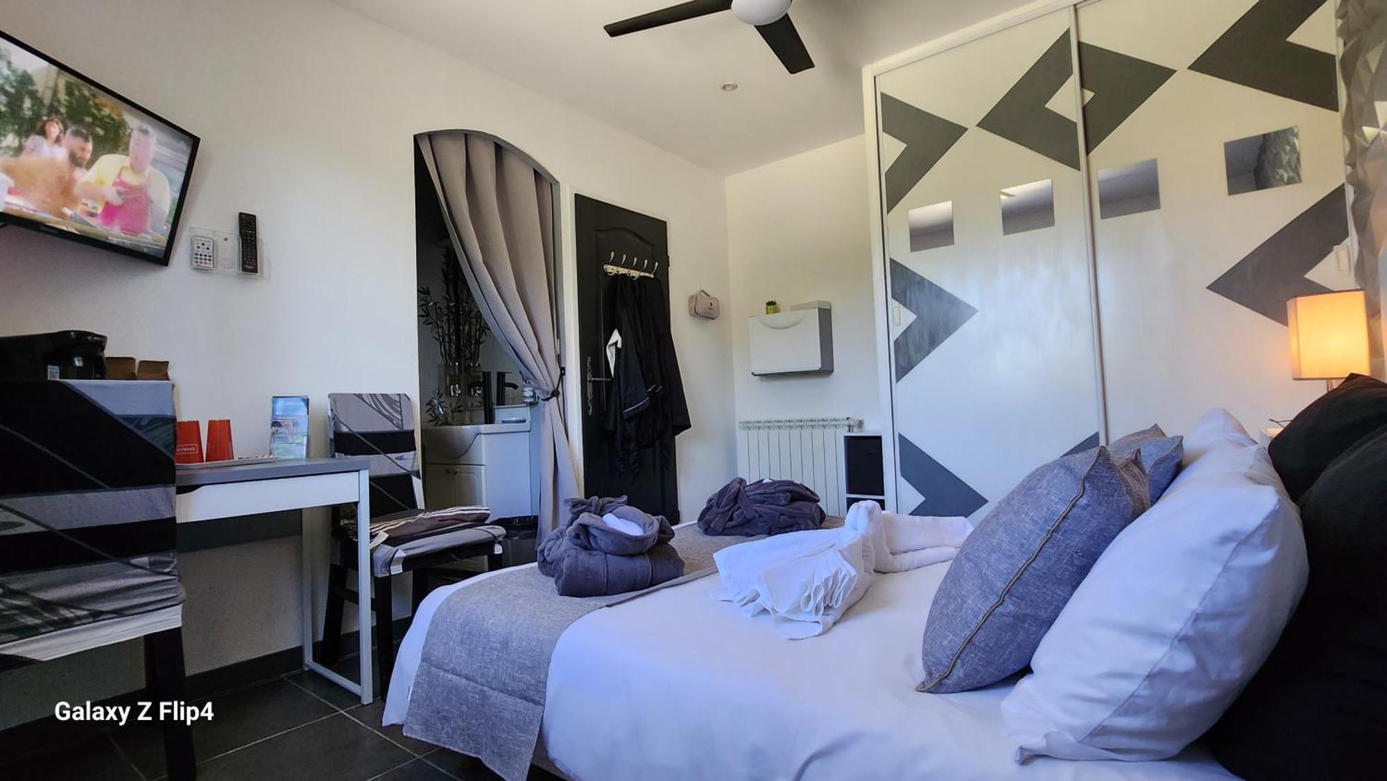 Bed and Breakfast L'Endroit Incontournable Les Baisses Zimmer foto